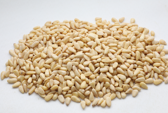 為何松子仁市場批發(fā)價上漲，松子仁的功效與作用(圖1)